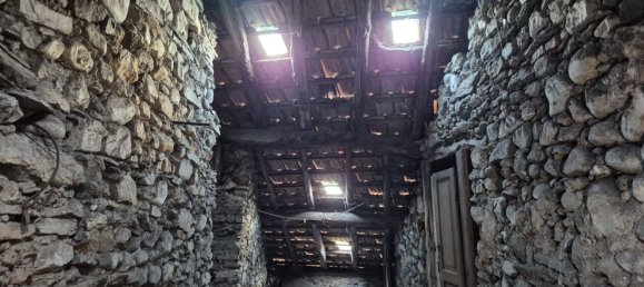 1041m² Building in Gravedona ed Uniti, Italy No. 313834 16