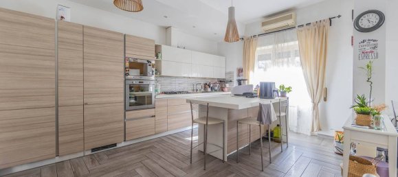 2 bedrooms Apartment in Rome, Italy No. 340340 14