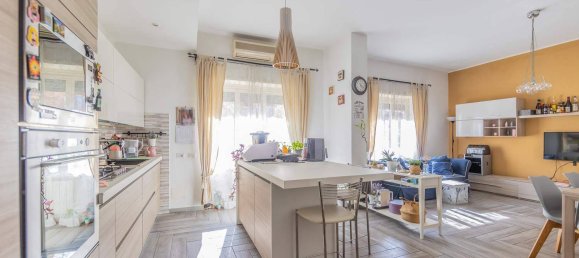 2 bedrooms Apartment in Rome, Italy No. 340340 8