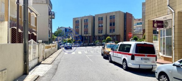 60m² Commercial property in Fanzeres, Portugal No. 59059 8