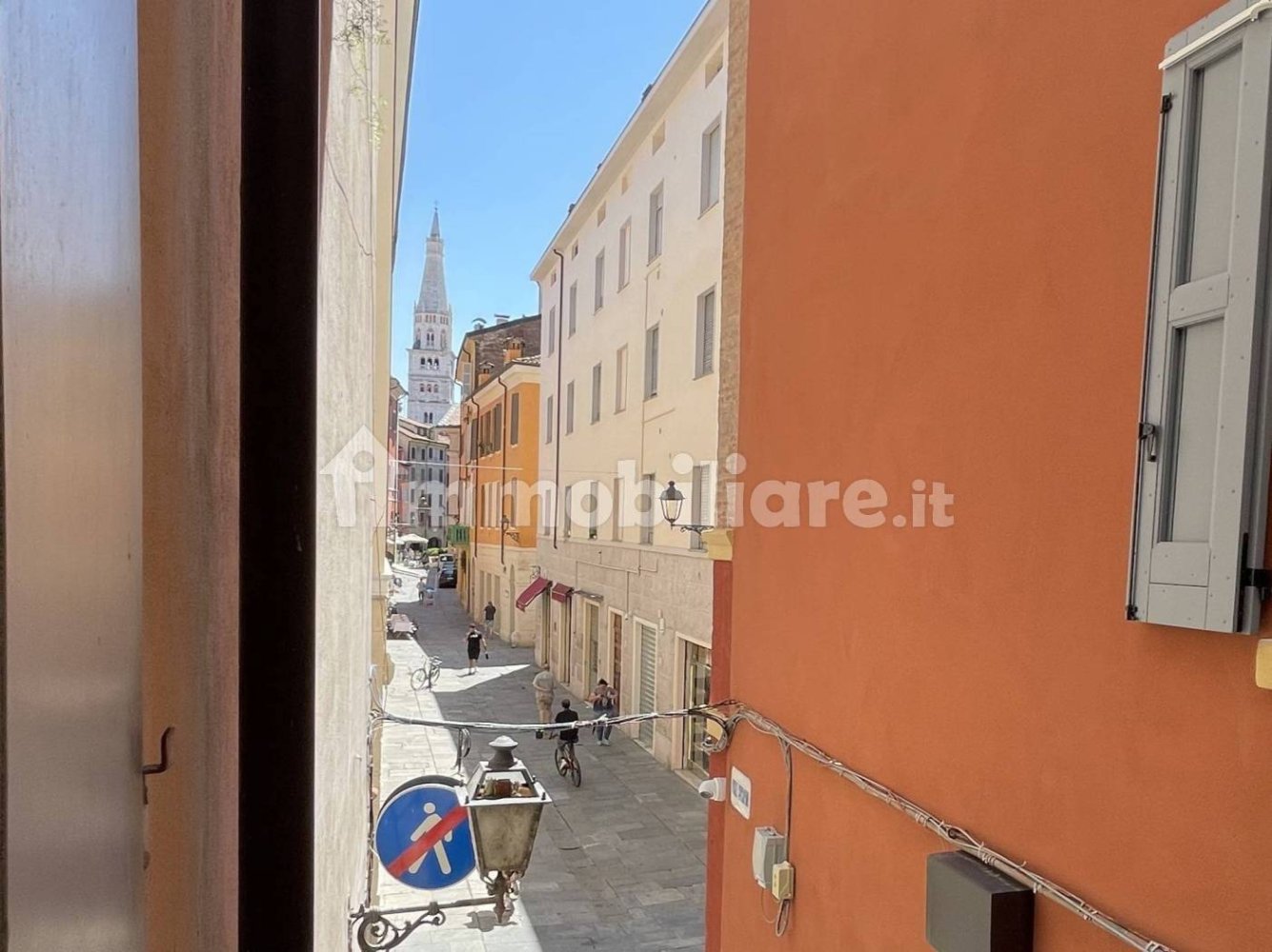 2 bedrooms Apartment in Modena, Italy No. 334285
