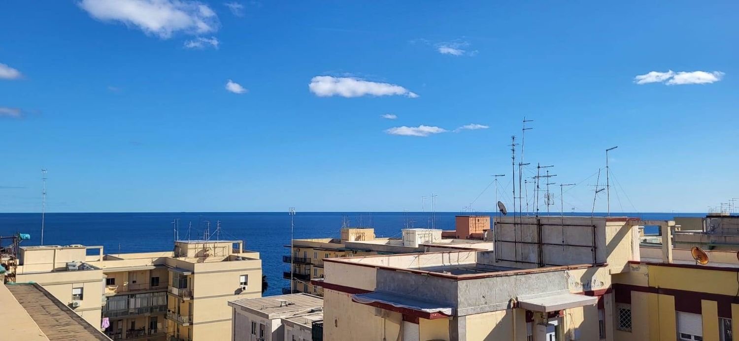 Квартира с 4 комнатами в Сиракузы, Италия № 250269