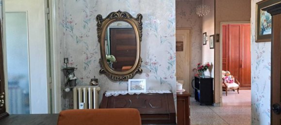 6 rooms Apartment in Turin, Italy No. 155816 3