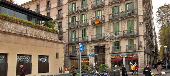 1500m² Building in Ciutat Vella, Spain No. 105982 16