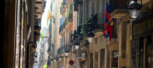 1500m² Building in Ciutat Vella, Spain No. 105982 17