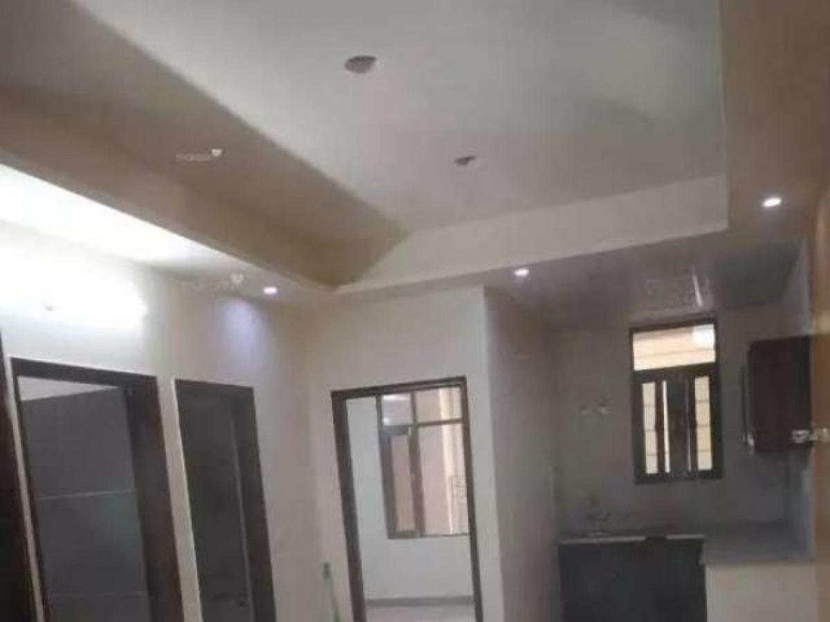 2 bedrooms House in Noida, India No. 66715