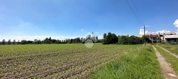 15غرفة قطعة أرض في Muggiò, Italy رقم 91741 14