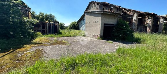 15غرفة قطعة أرض في Muggiò, Italy رقم 91741 21