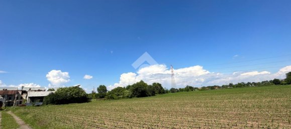 15غرفة قطعة أرض في Muggiò, Italy رقم 91741 6