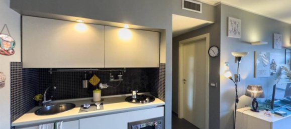 2 rooms Apartment in Cosenza, Italy No. 41283 11