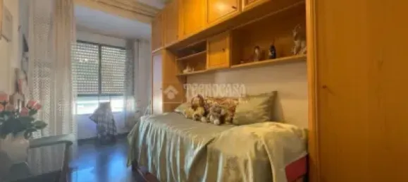 4 bedrooms Apartment in Valencia, Spain No. 137204 2