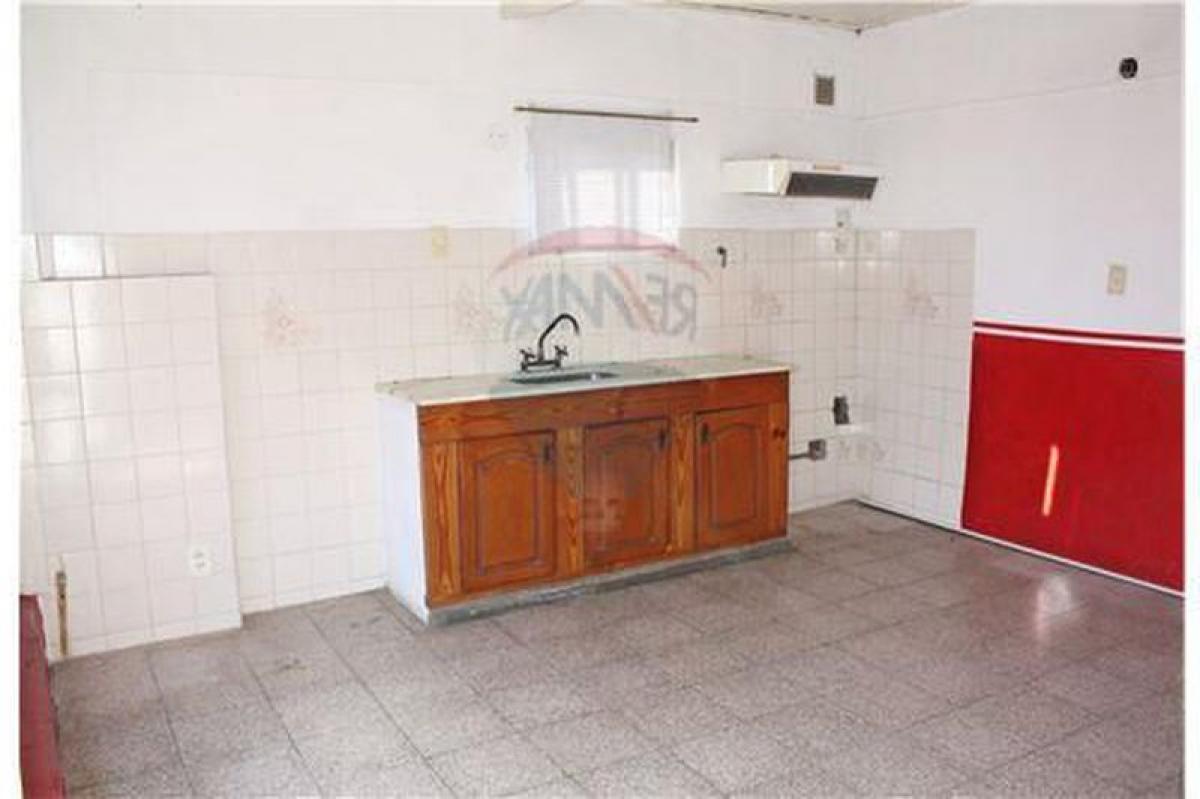 3 bedrooms House in General San Martin, Argentina No. 62649