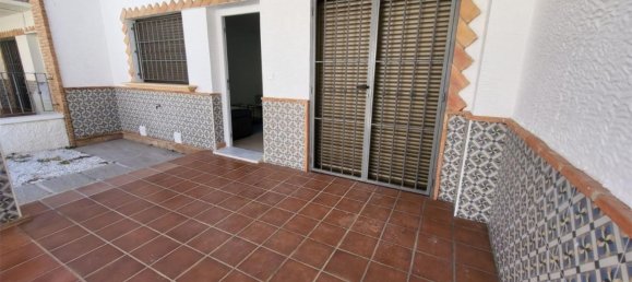 Apartamento de 3 dormitorios en Alicante, Spain No. 166840 3