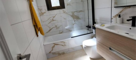 Apartamento de 3 dormitorios en Alicante, Spain No. 166840 36