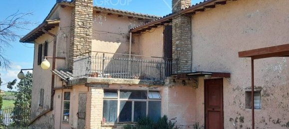 10 غرف نوم منزل في Marsciano, Italy رقم 150919 16