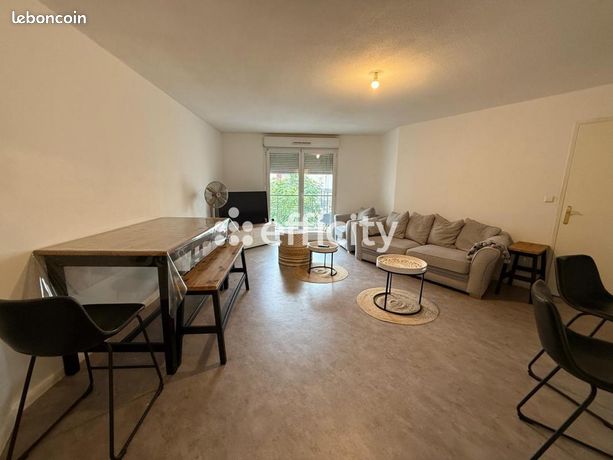 3 bedrooms Apartment in Creil, France No. 306052