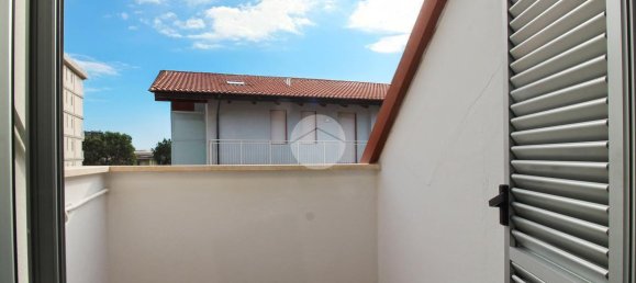 3 rooms Apartment in San Benedetto del Tronto, Italy No. 117148 6