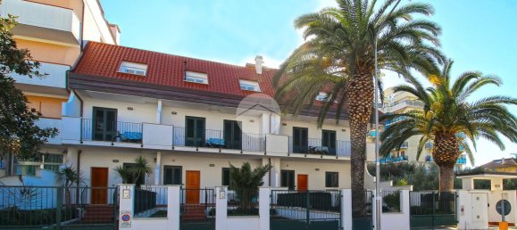 3 rooms Apartment in San Benedetto del Tronto, Italy No. 117148 21