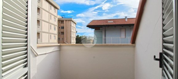3 rooms Apartment in San Benedetto del Tronto, Italy No. 117148 20