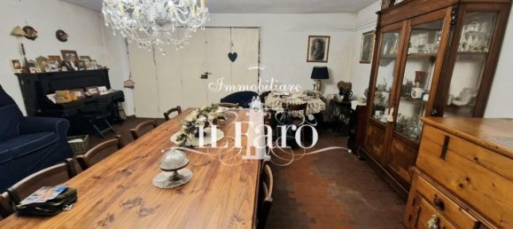 Casa de 7 habitaciónes en Campi Bisenzio, Italy No. 91015 26