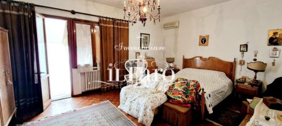 Casa de 7 habitaciónes en Campi Bisenzio, Italy No. 91015 32