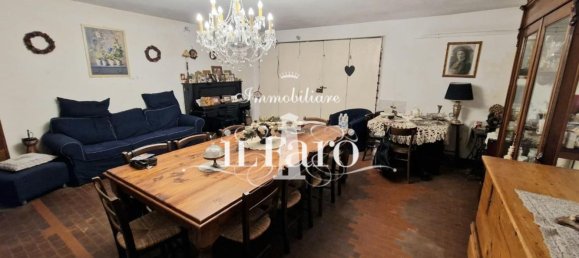 Casa de 7 habitaciónes en Campi Bisenzio, Italy No. 91015 25