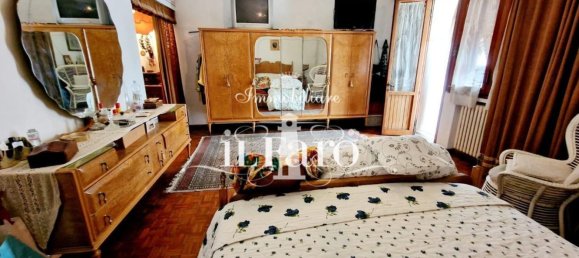 Casa de 7 habitaciónes en Campi Bisenzio, Italy No. 91015 23