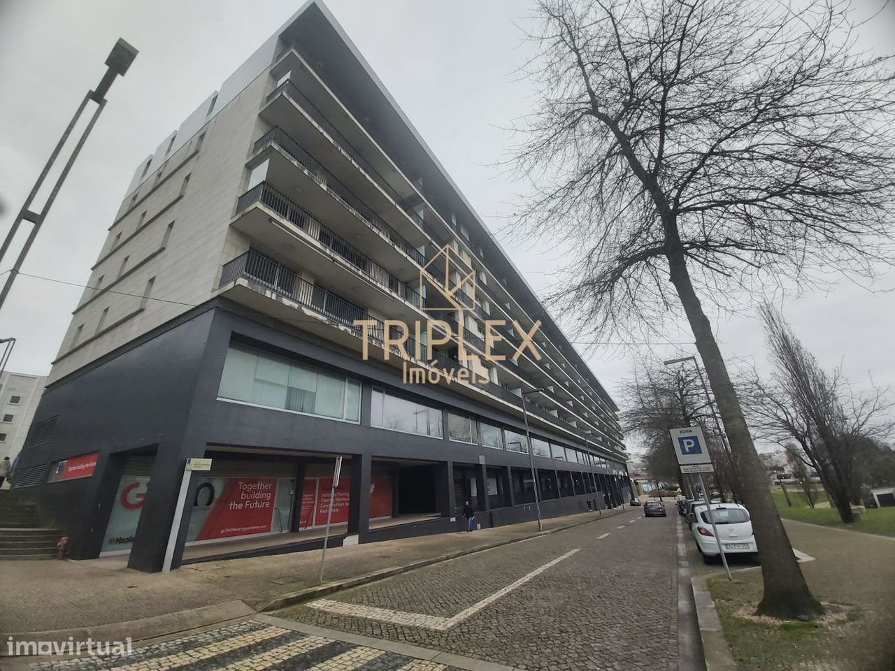 70m² Office in Maia, Portugal No. 307560