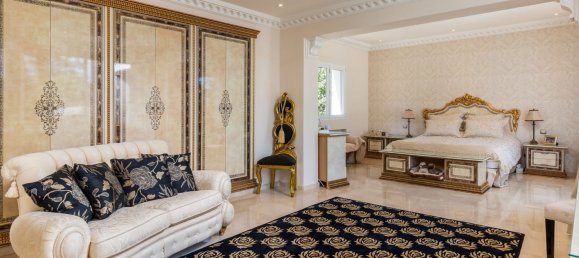 5 bedrooms Villa in Estepona, Spain No. 105628 11