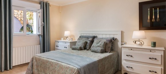 5 bedrooms Villa in Estepona, Spain No. 105628 29