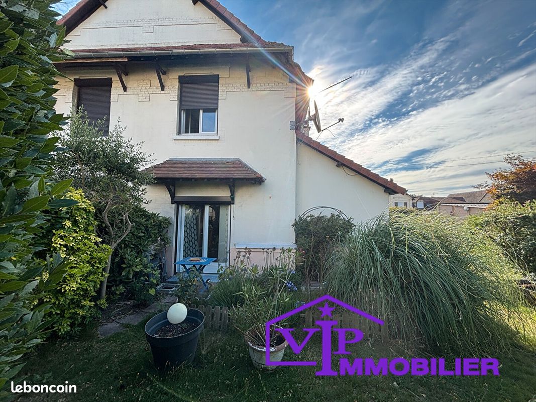 2 Schlafzimmer Haus in Saint-Etienne-du-Rouvray, France, Nr. 353727