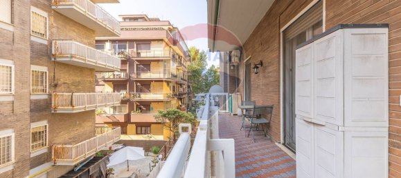 Квартира с 2 спальнями в Рим, Италия № 380048 22