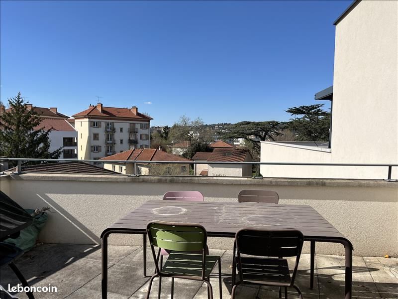 3 bedrooms Apartment in Rhone, France No. 337531