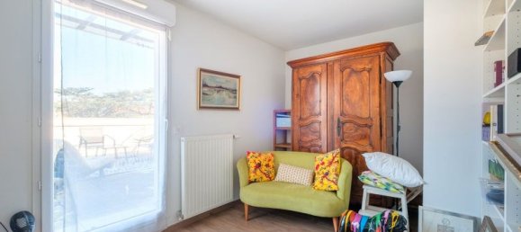 3 bedrooms Apartment in Rhone, France No. 337531 4