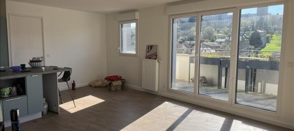 3 bedrooms Apartment in Rhone, France No. 337531 3