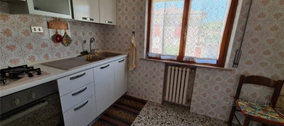 6 rooms Apartment in Fucecchio, Italy No. 114572 3