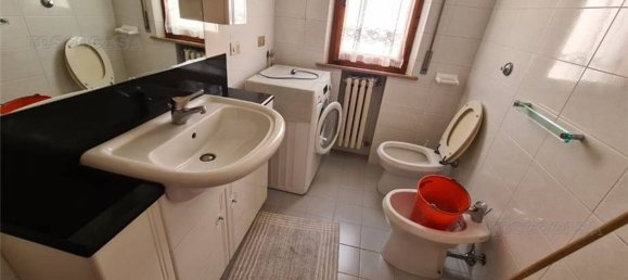 6 rooms Apartment in Fucecchio, Italy No. 114572 10