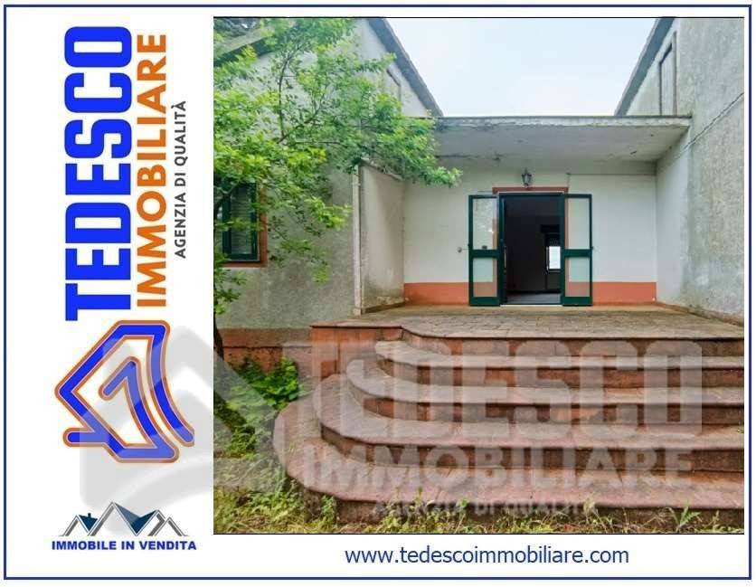 5 rooms House in Buonalbergo, Italy No. 294787