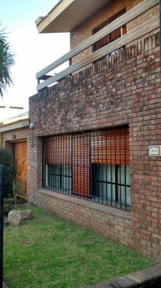 5 bedrooms House in Cordoba, Argentina No. 63089