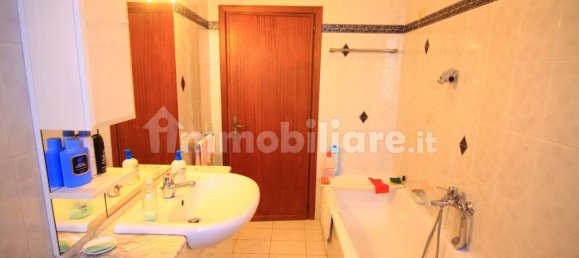 Apartamento de 3 dormitorios en Monteleone d'Orvieto, Italy No. 90445 8