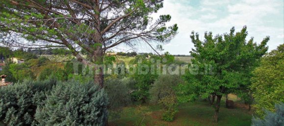 Apartamento de 3 dormitorios en Monteleone d'Orvieto, Italy No. 90445 13