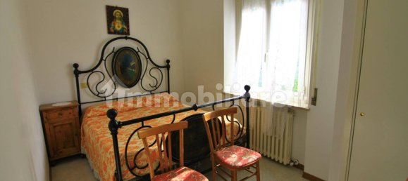 Apartamento de 3 dormitorios en Monteleone d'Orvieto, Italy No. 90445 9
