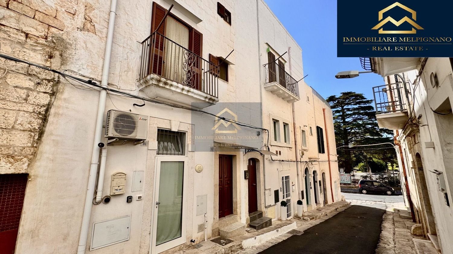 Casa de 4 habitaciónes en Ostuni, Italy No. 299448