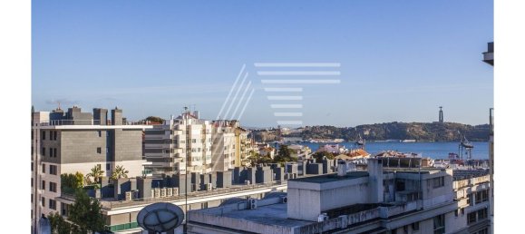 3 bedrooms Duplex in Lisbon, Portugal No. 106952 15