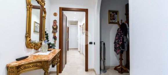 3 rooms Apartment in Cesano Boscone, Italy No. 163473 10