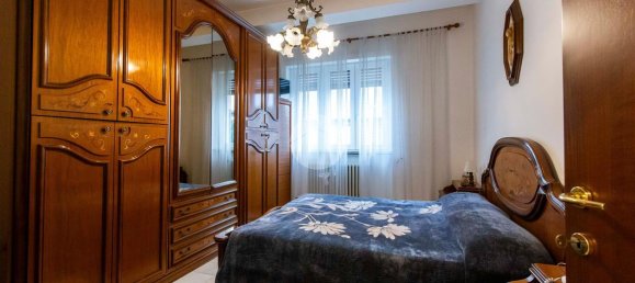 3 rooms Apartment in Cesano Boscone, Italy No. 163473 5