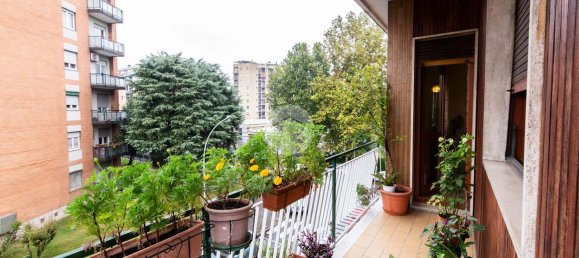 3 rooms Apartment in Cesano Boscone, Italy No. 163473 7