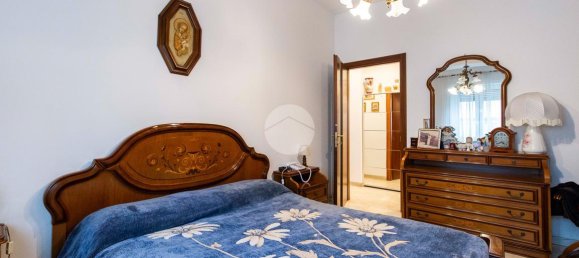 3 rooms Apartment in Cesano Boscone, Italy No. 163473 3