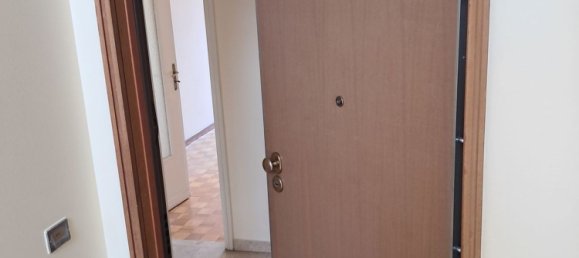 3 bedrooms Apartment in Turin, Italy No. 334757 5