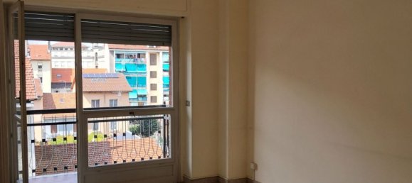 3 bedrooms Apartment in Turin, Italy No. 334757 12